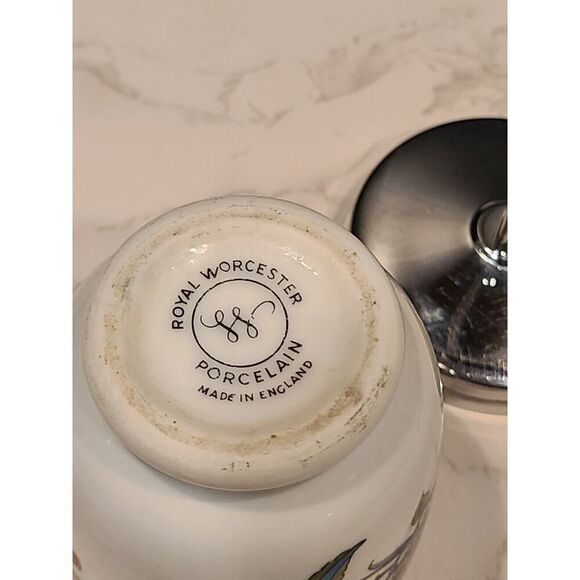 Royal Worcester England 'KING SIZE' Egg Coddler Palmyra Floral Design 4" EUC - Picture 9 of 9